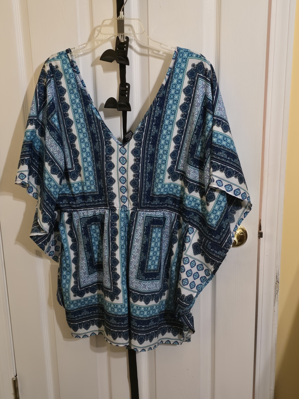 Rue21 Blue & White Geometric V-Neck Romper